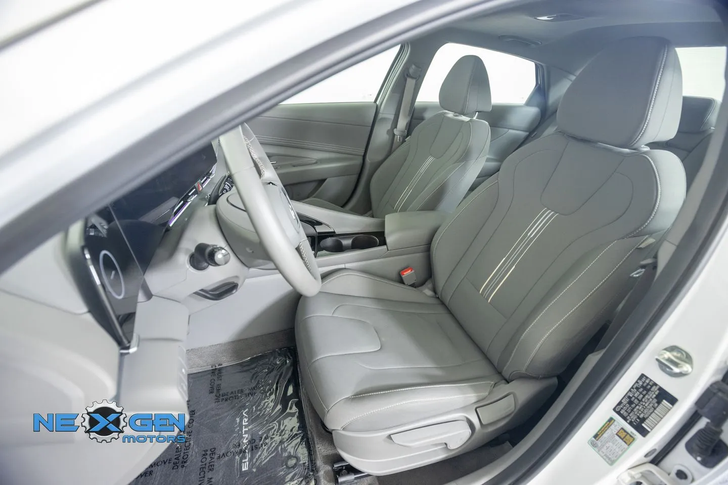 Hyundai Elantra photo 25