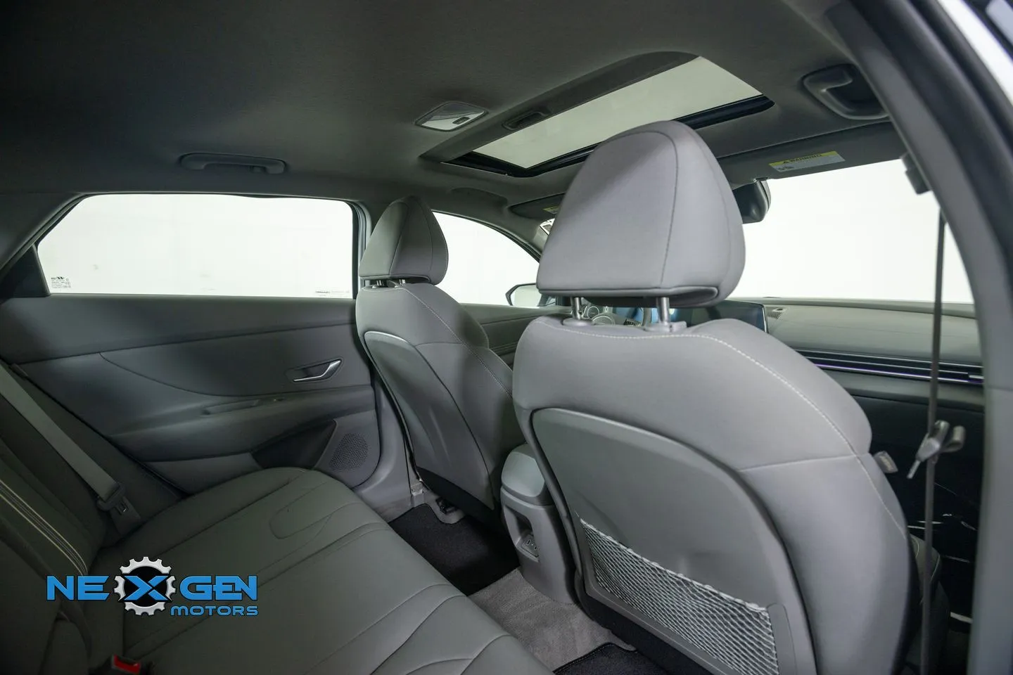 Hyundai Elantra photo 35