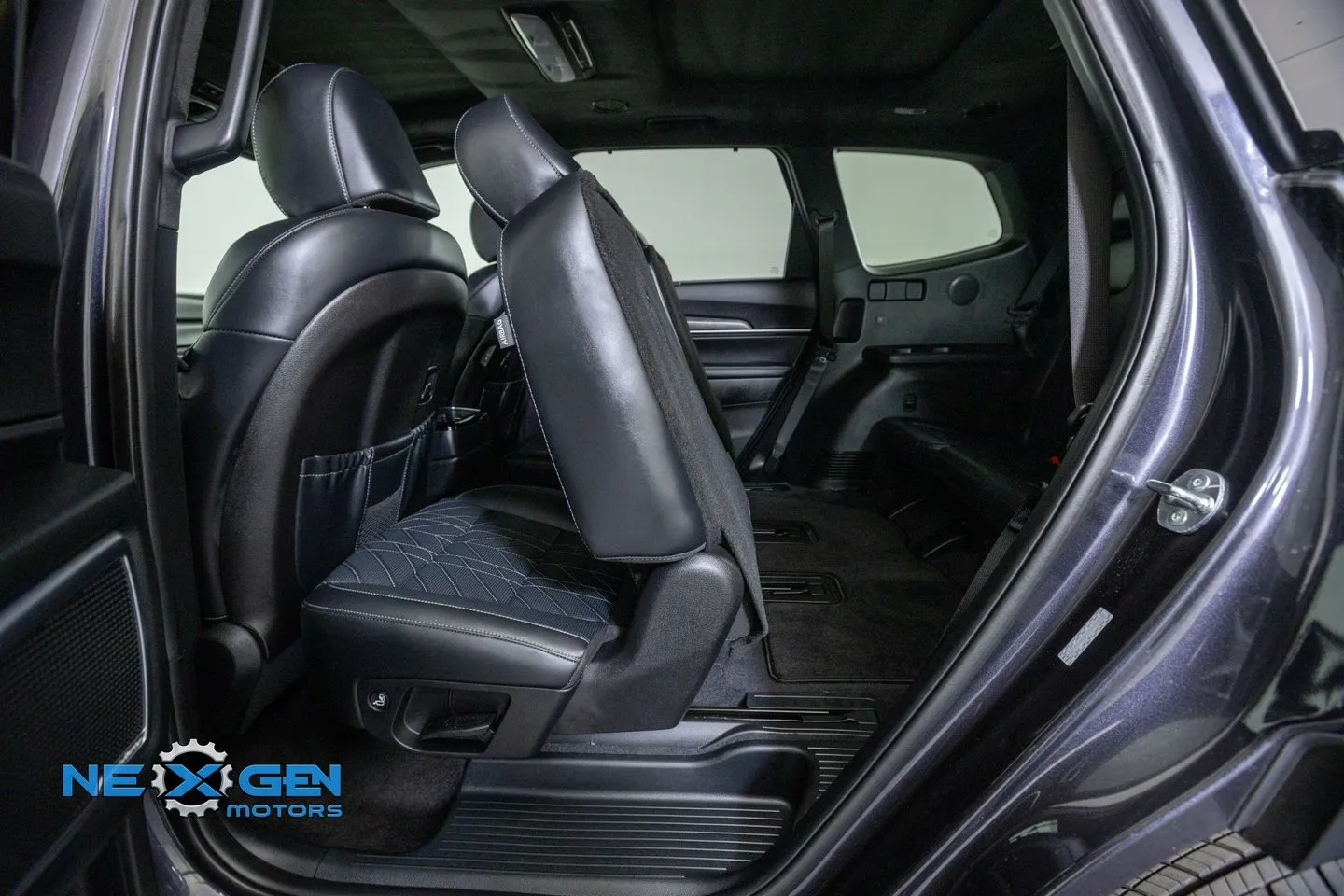 2025 Kia Telluride SX Prestige X-Line - Photo 30