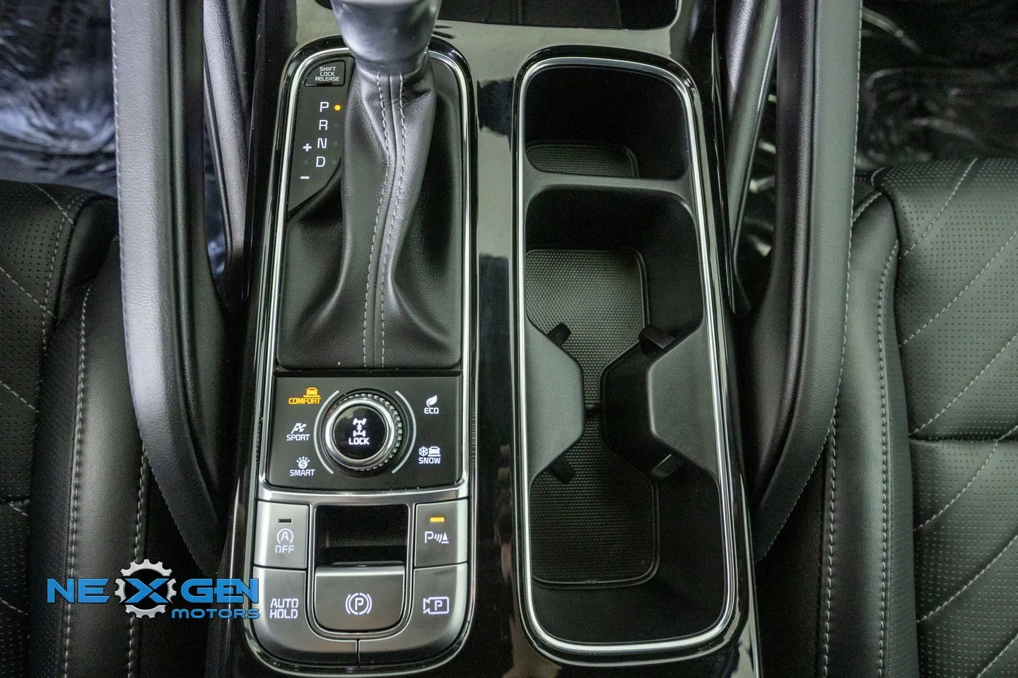 2025 Kia Telluride SX Prestige X-Line - Photo 25