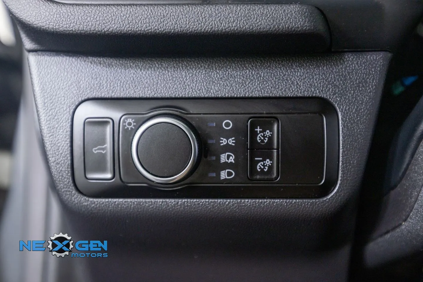 Ford Escape photo 16