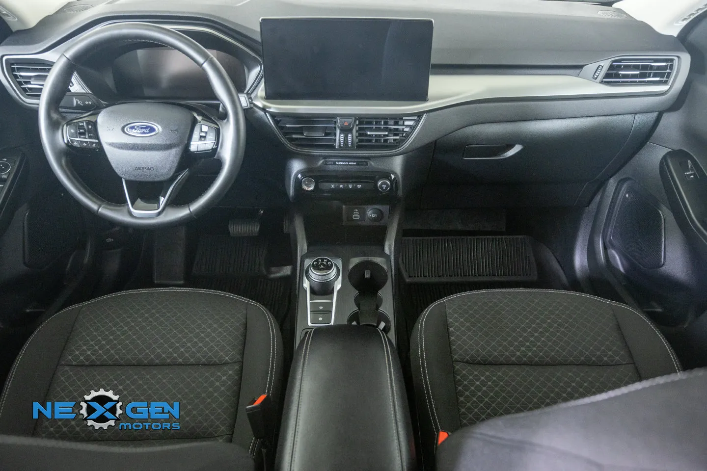 Ford Escape photo 4