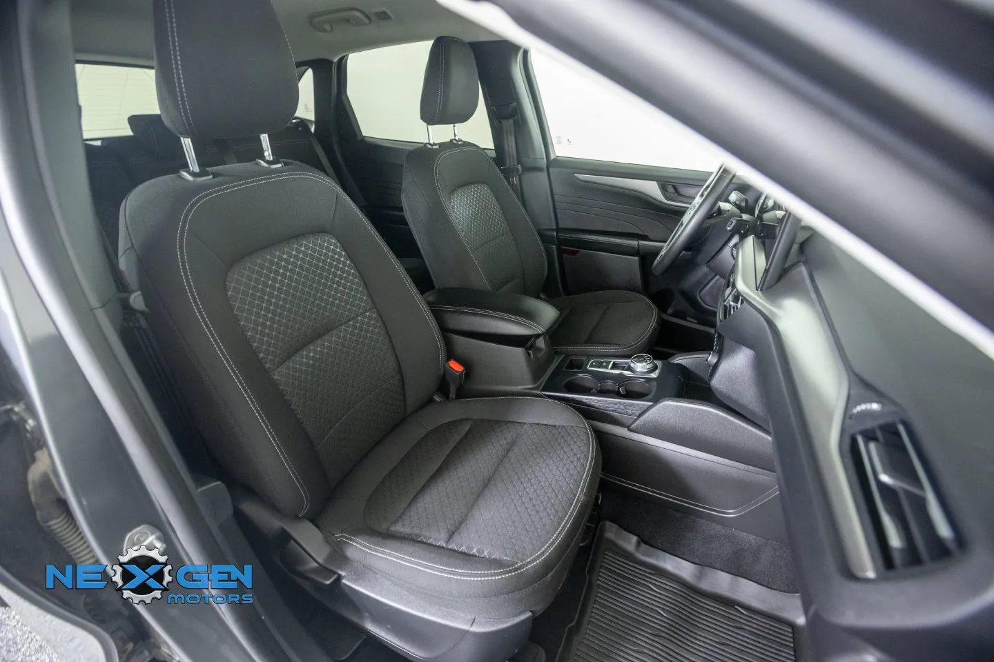 Ford Escape photo 10
