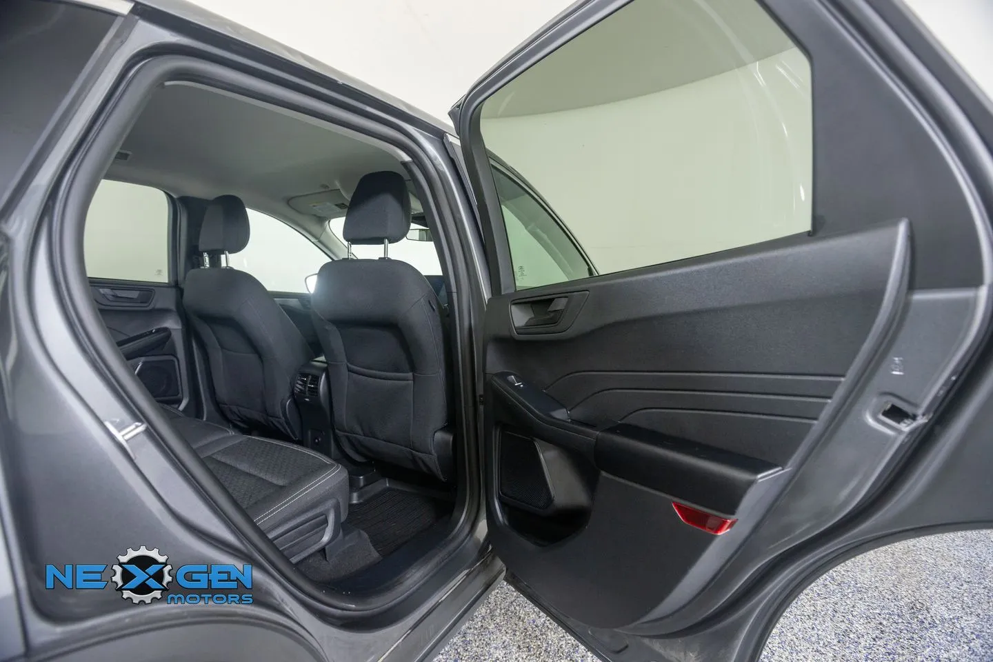 Ford Escape photo 40