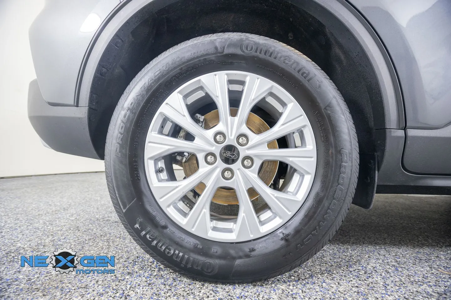 Ford Escape photo 46