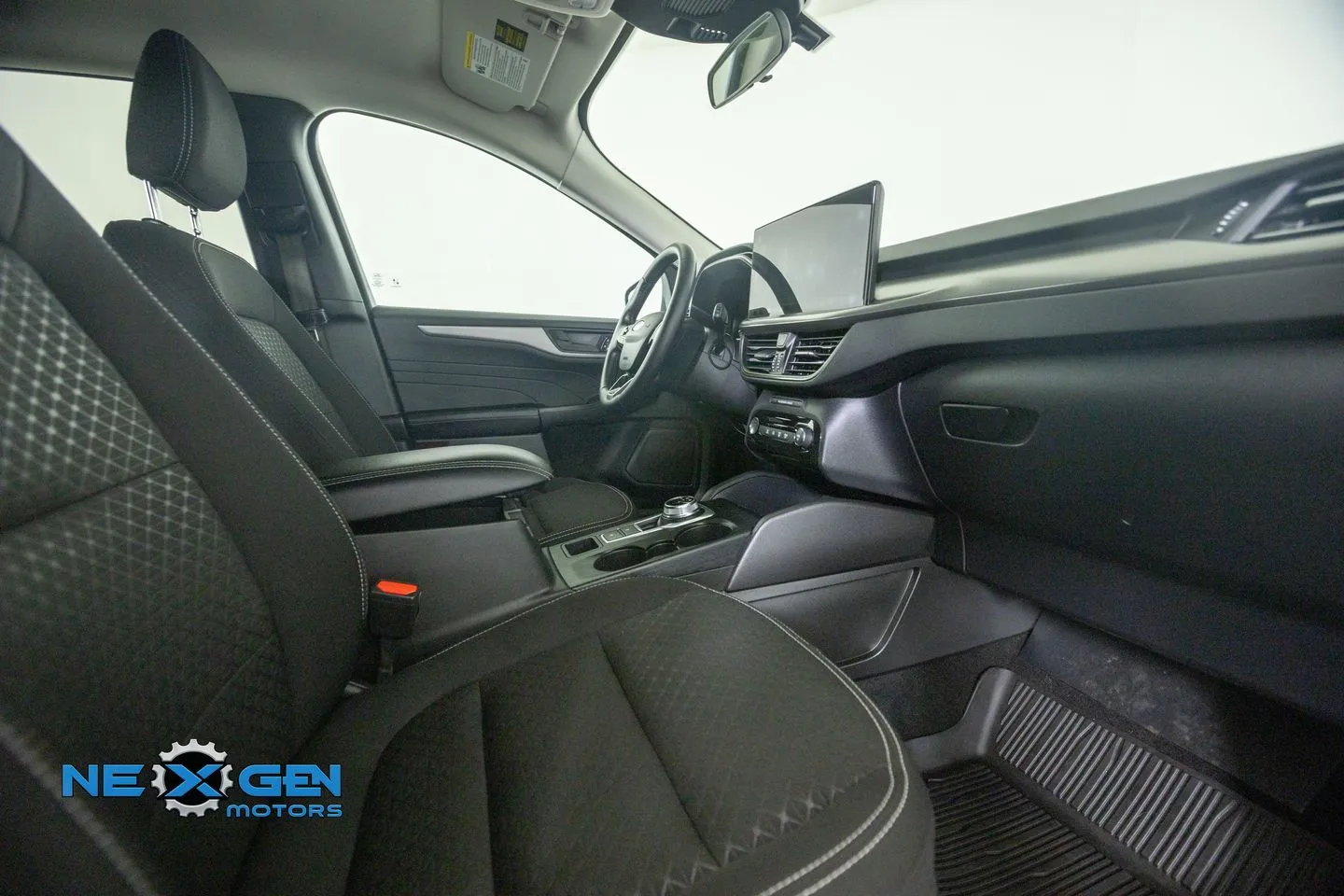 Ford Escape photo 7