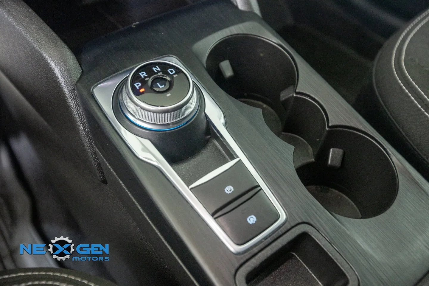 Ford Escape photo 26