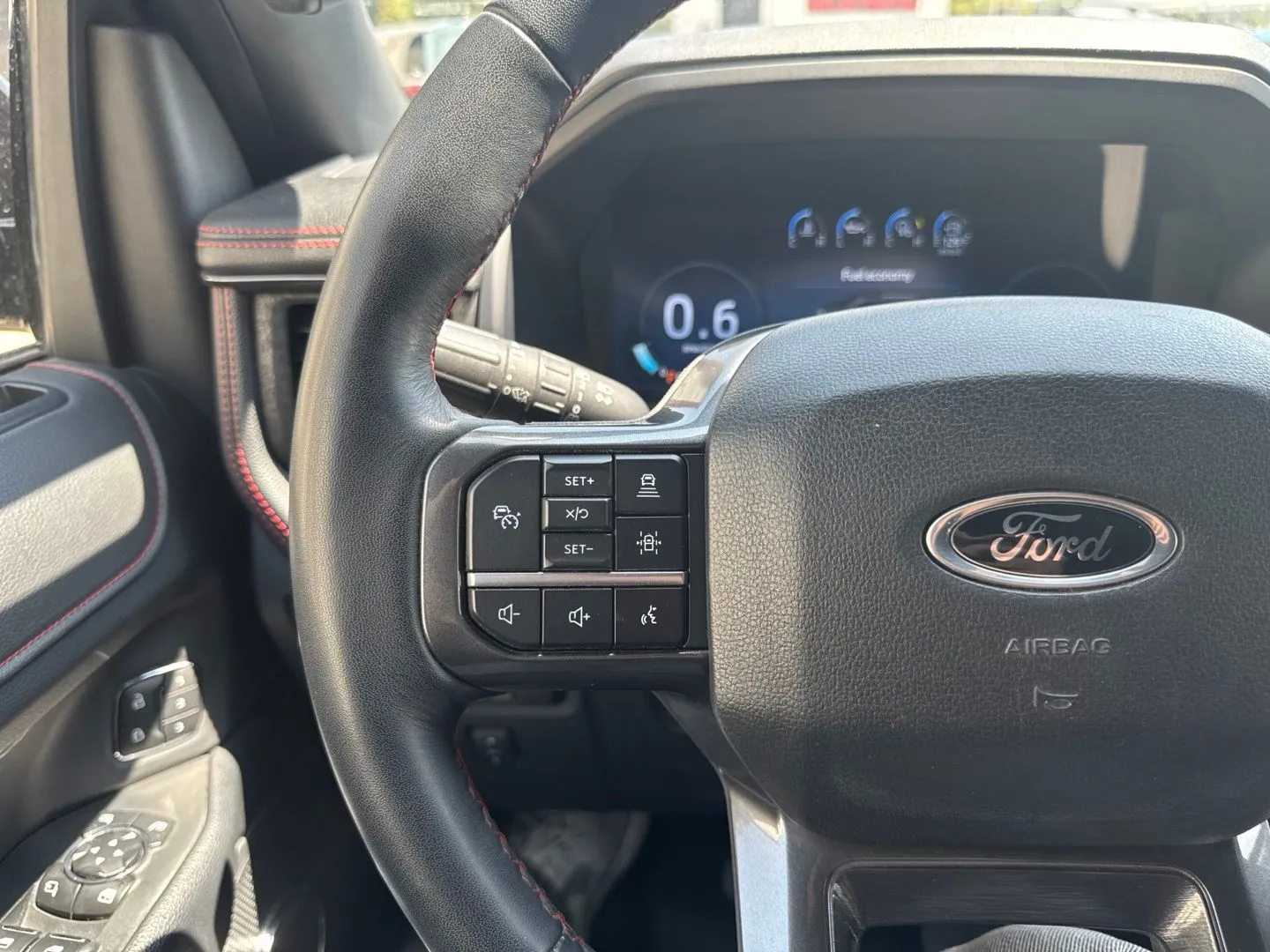 Ford Expedition photo 24