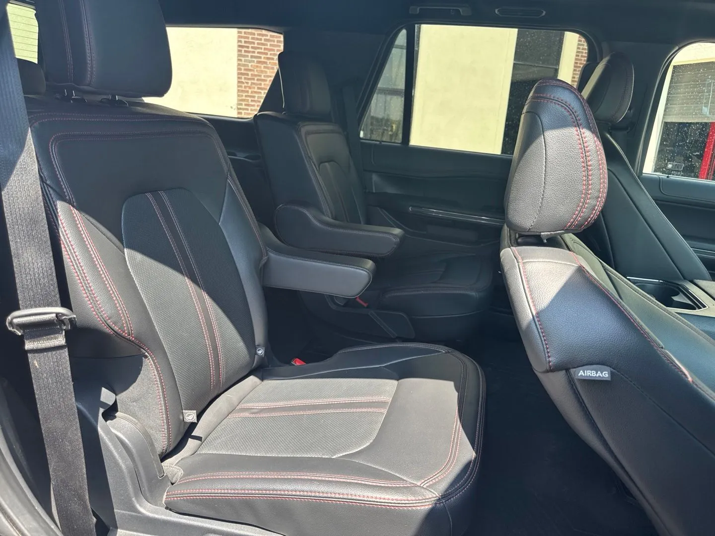 Ford Expedition photo 12