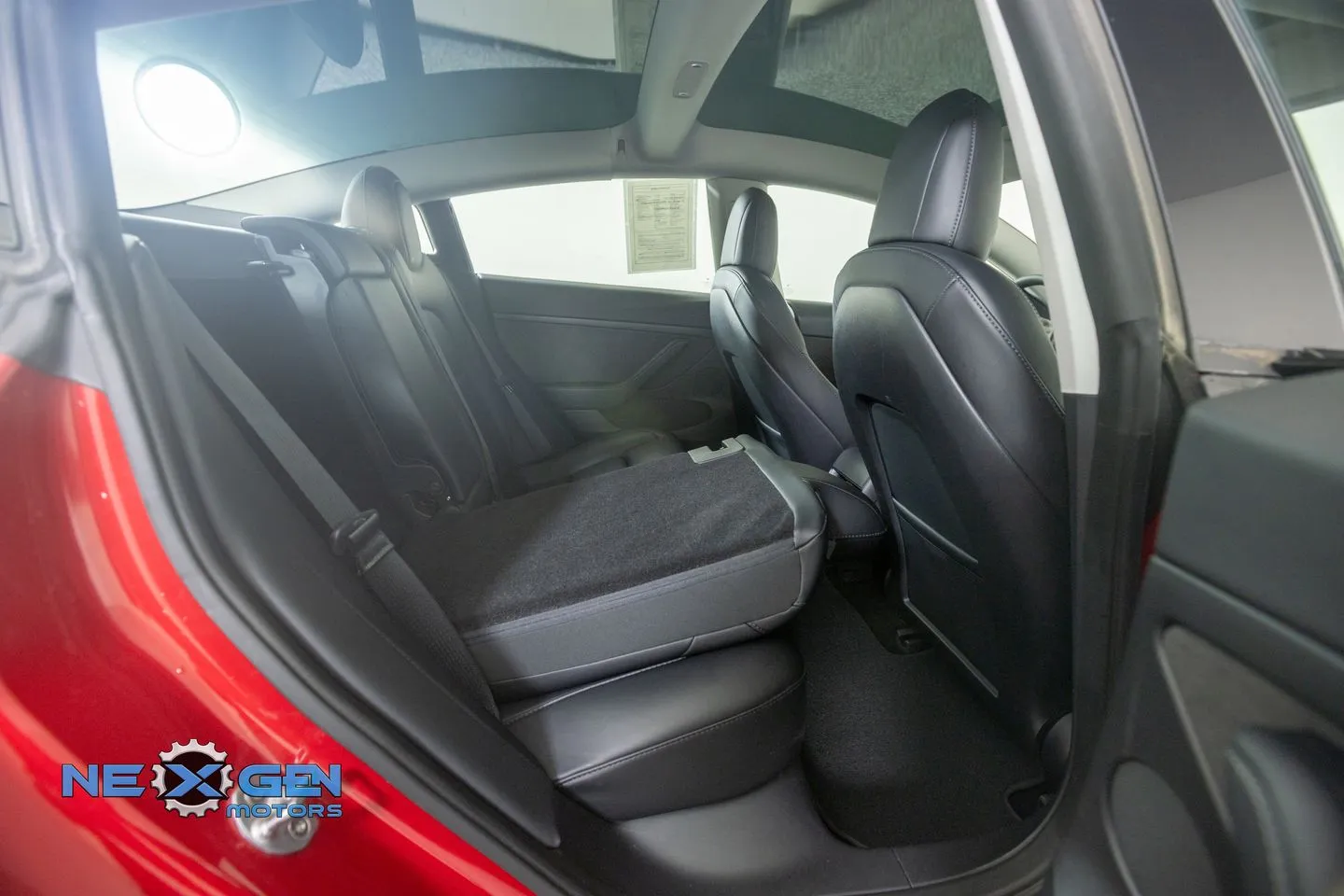 Tesla Model 3 photo 41