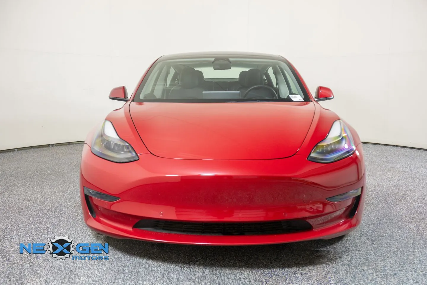 Tesla Model 3 photo 47