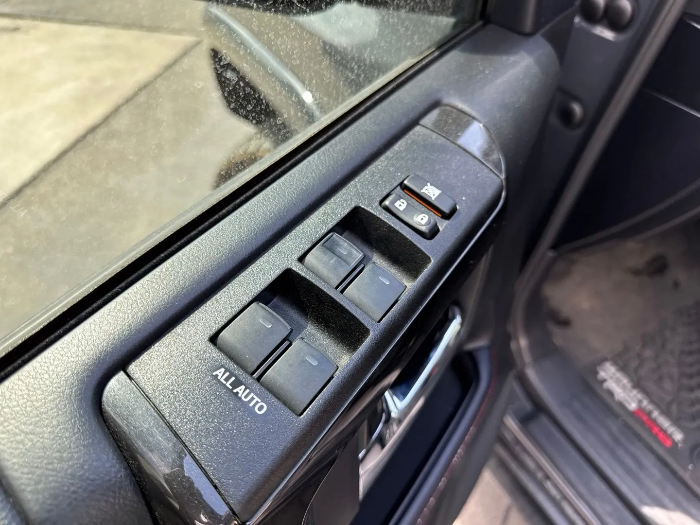 Toyota 4Runner photo 21