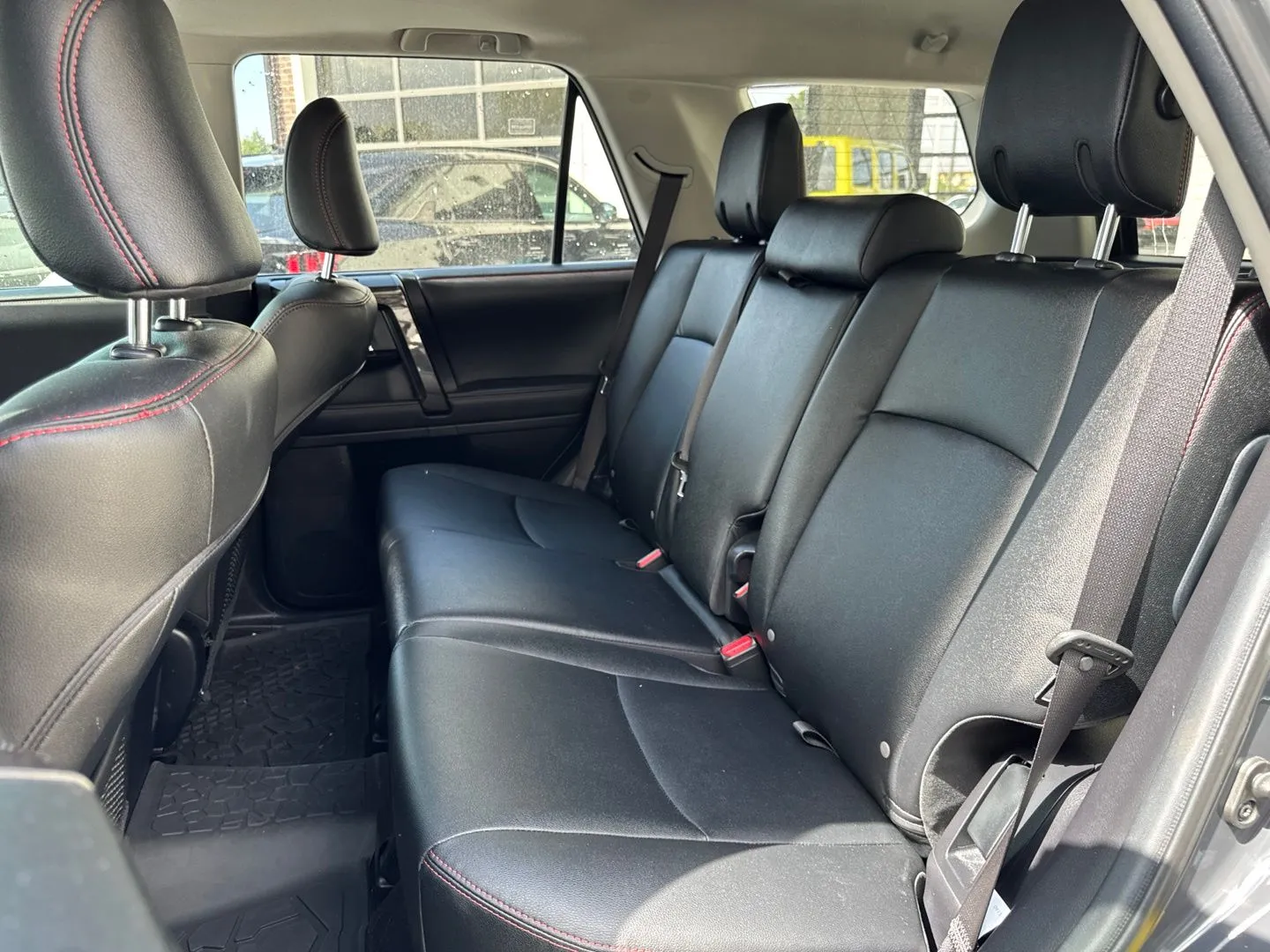 Toyota 4Runner photo 16