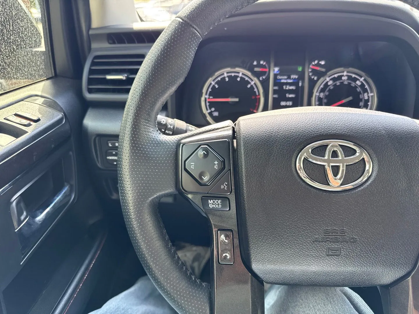 Toyota 4Runner photo 24