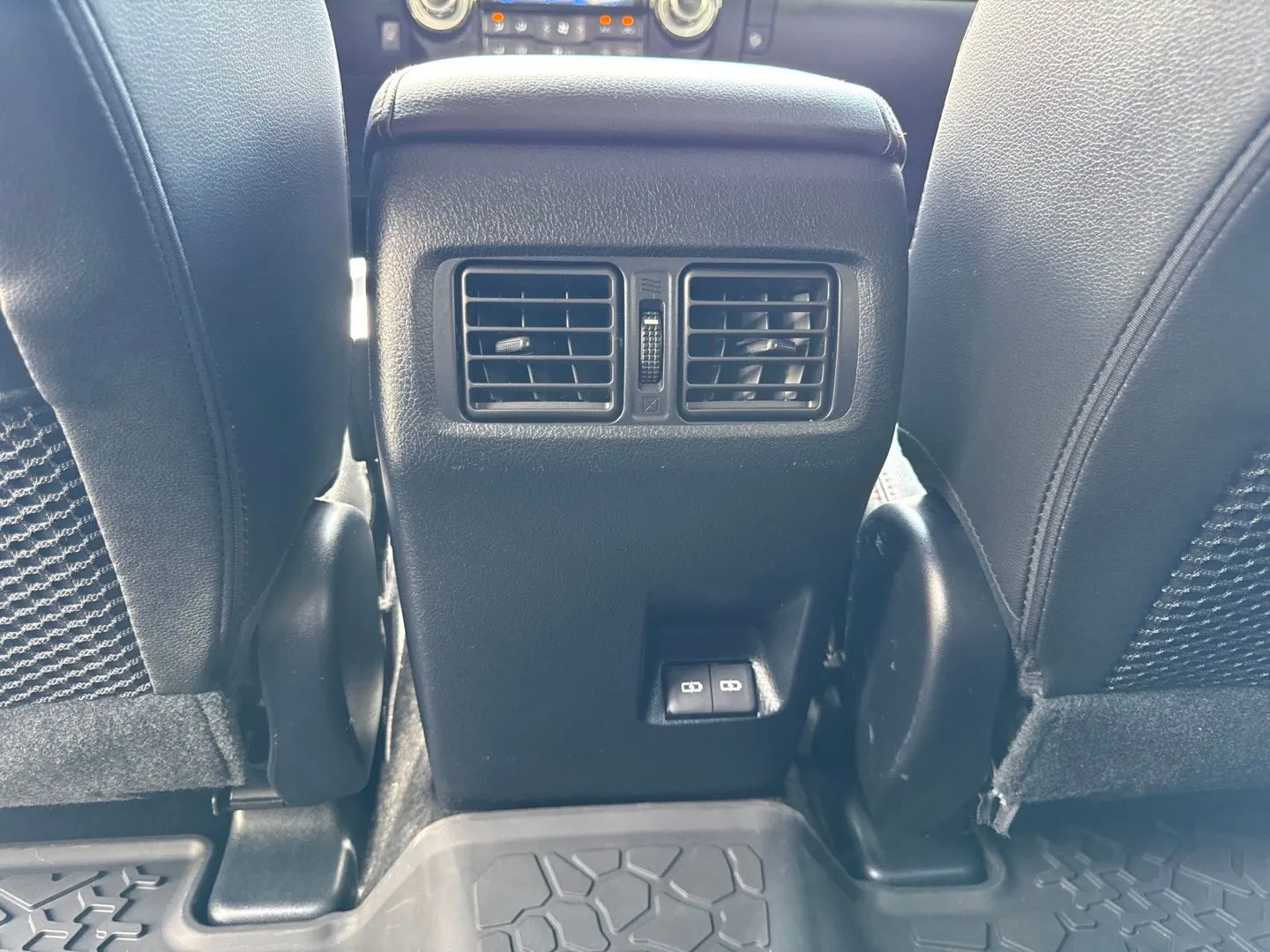 Toyota 4Runner photo 17