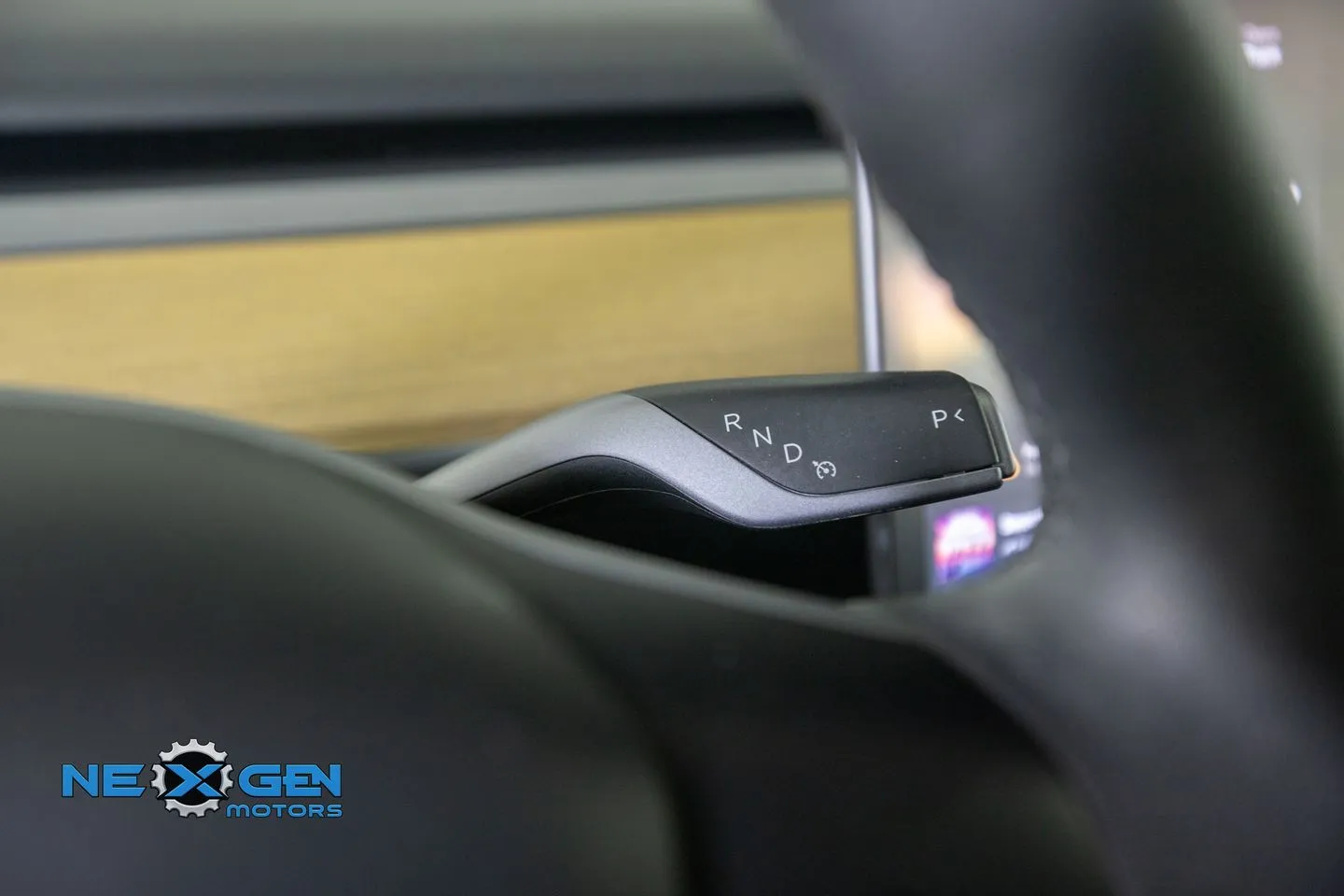 Tesla Model Y photo 16