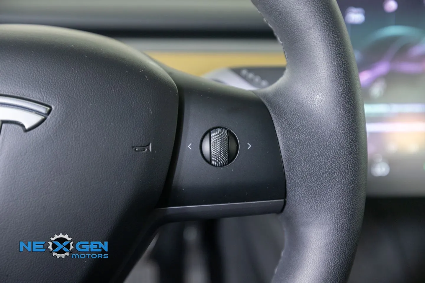 Tesla Model Y photo 15