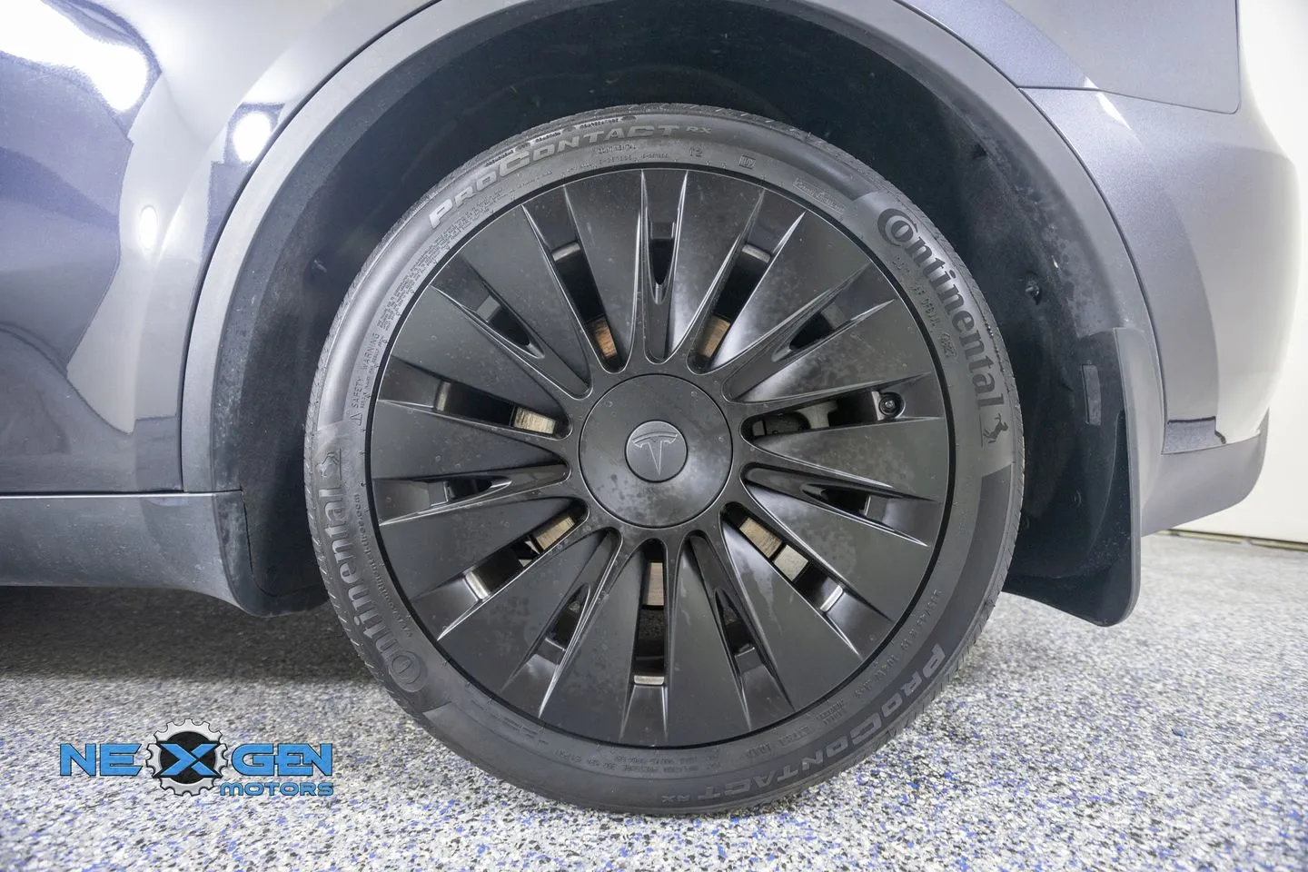 Tesla Model Y photo 45