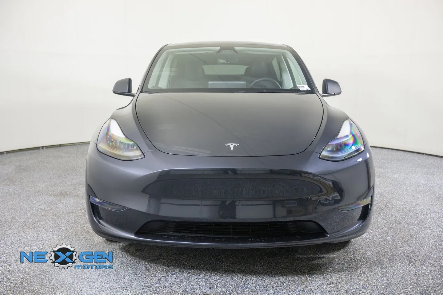 Tesla Model Y photo 3