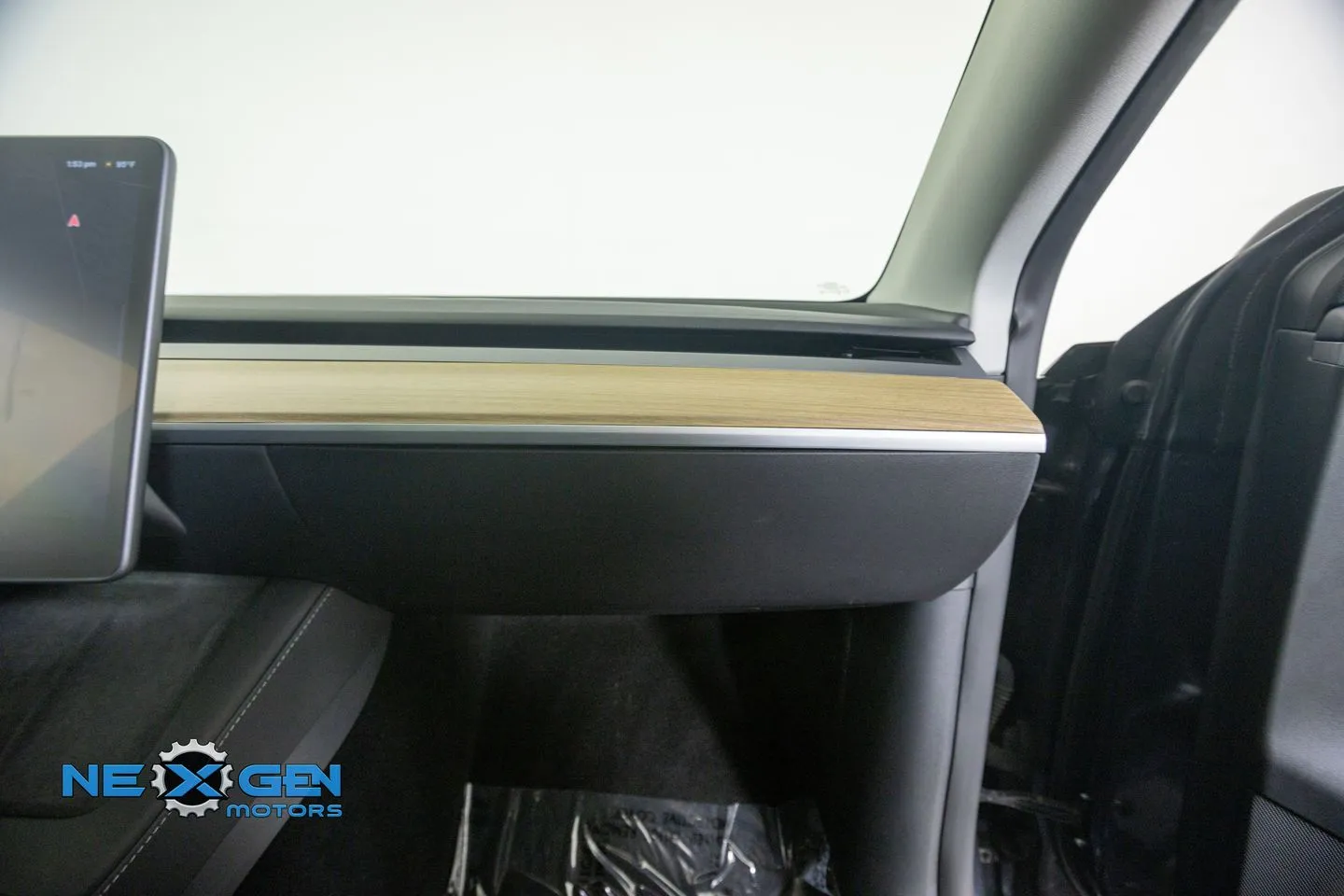 Tesla Model Y photo 41