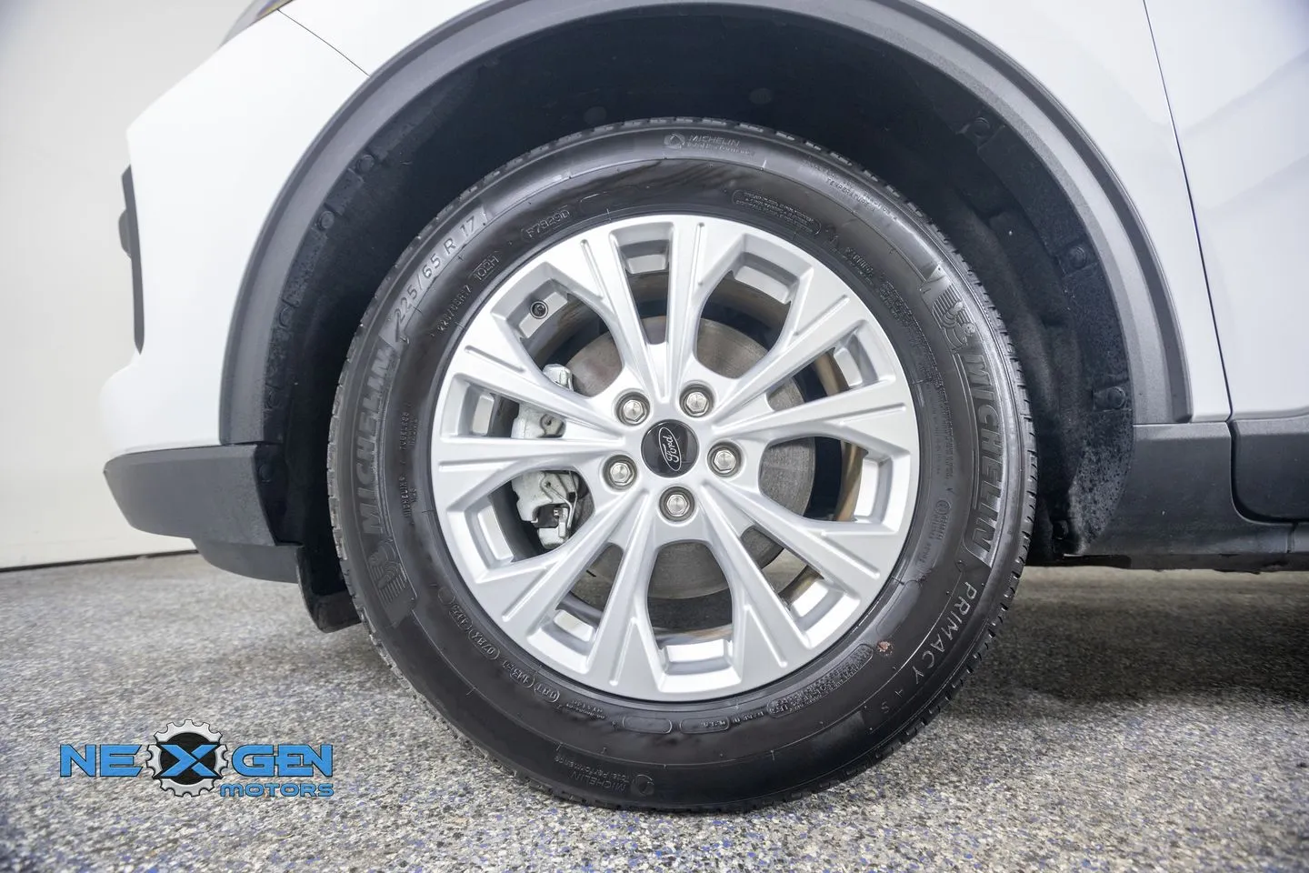 Ford Escape photo 47