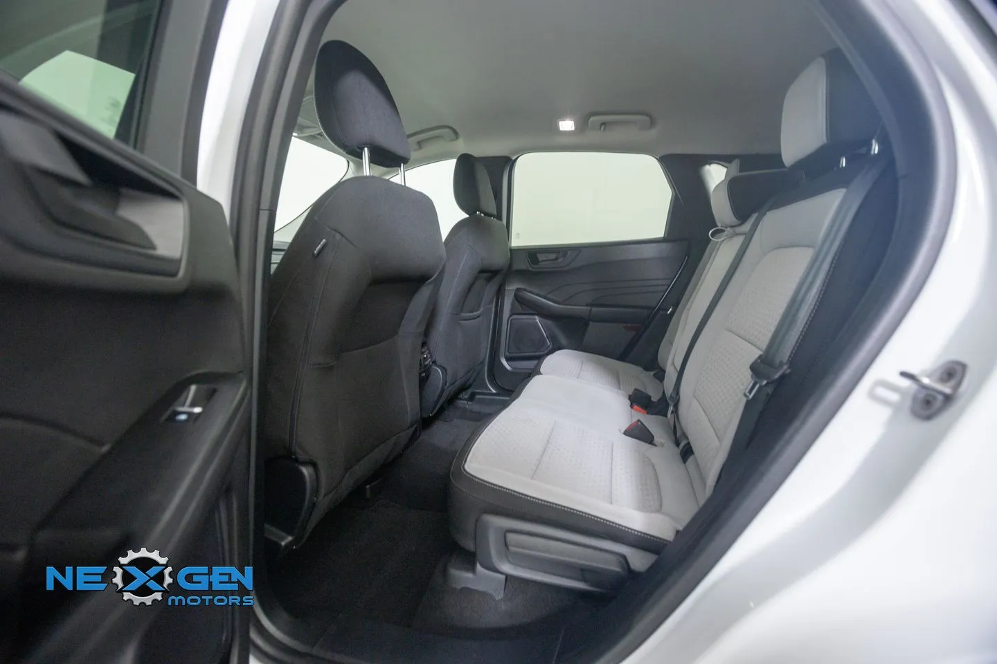 Ford Escape photo 32