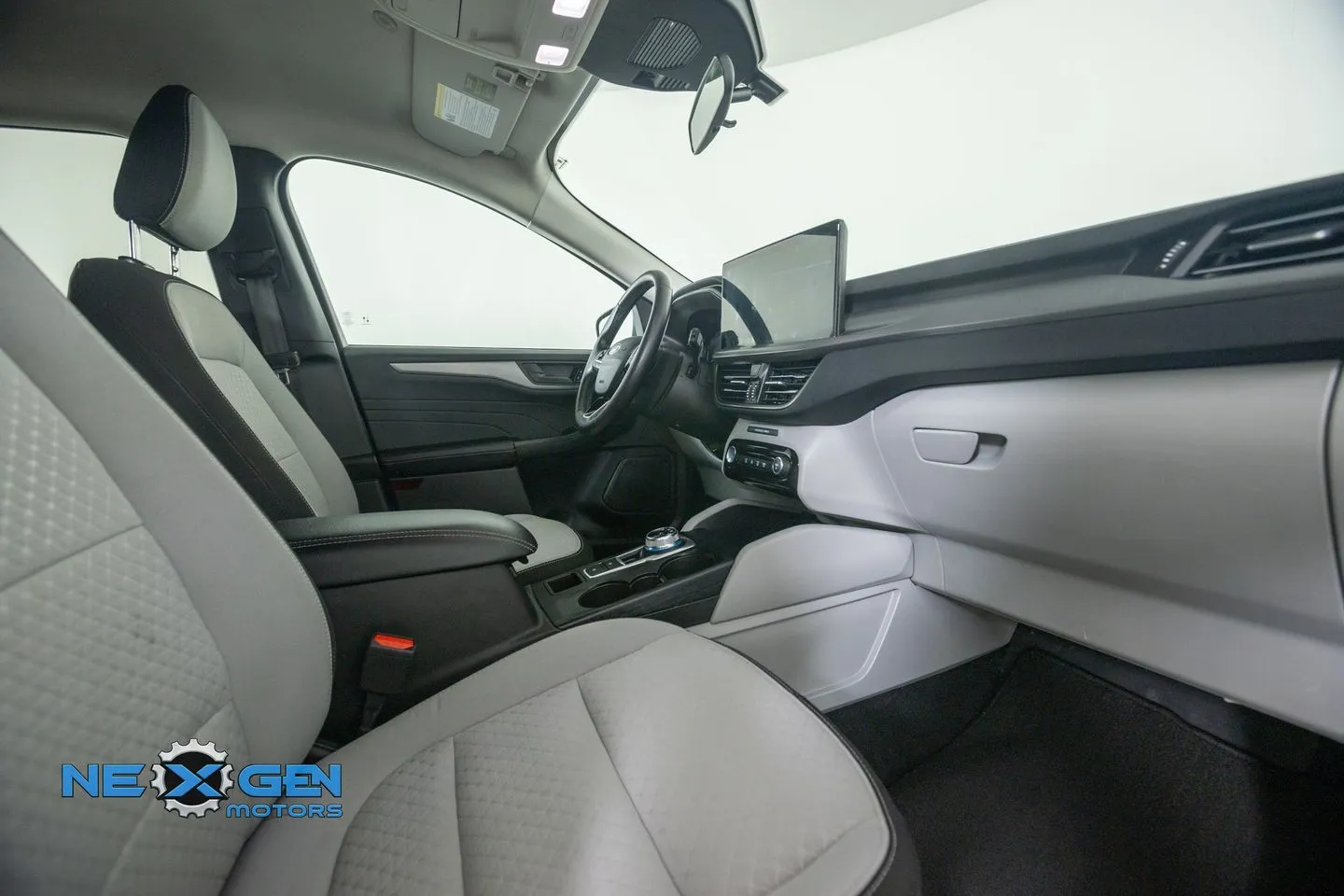 Ford Escape photo 6