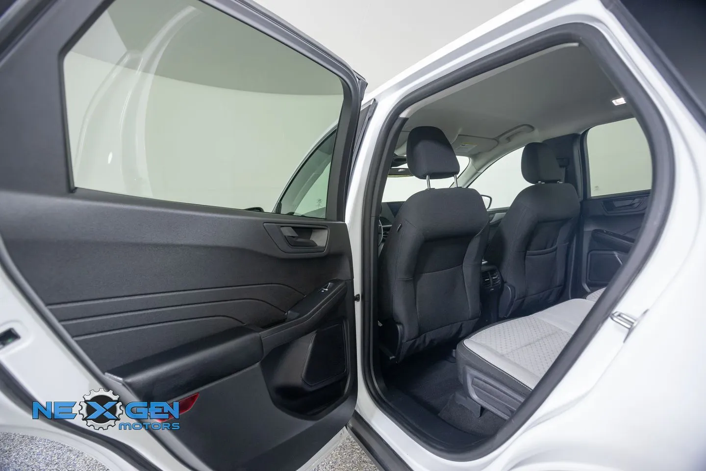 Ford Escape photo 30