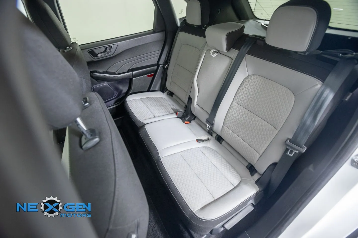 Ford Escape photo 34