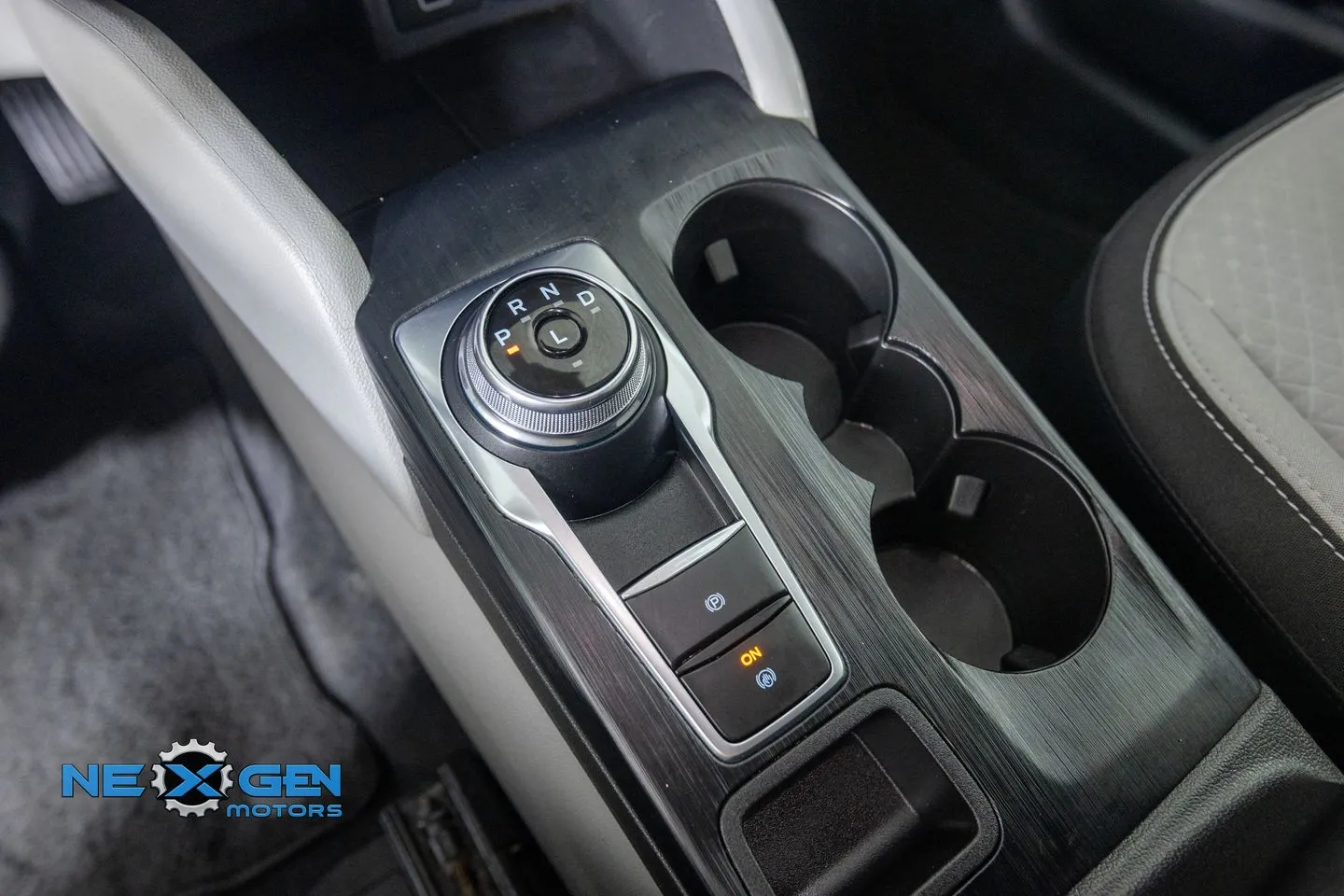 Ford Escape photo 25