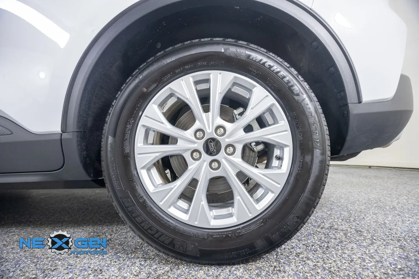 Ford Escape photo 46