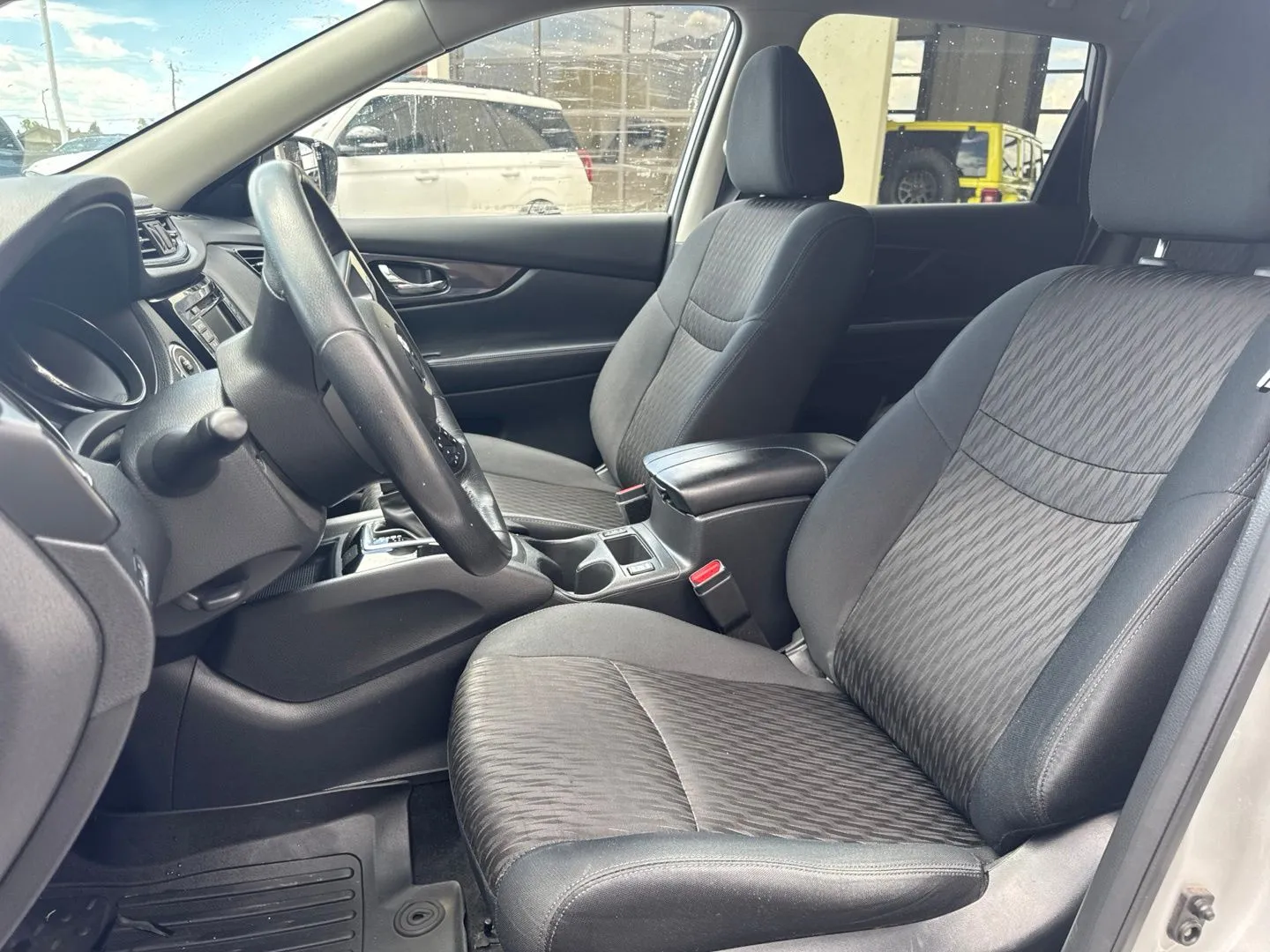 Nissan Rogue photo 17