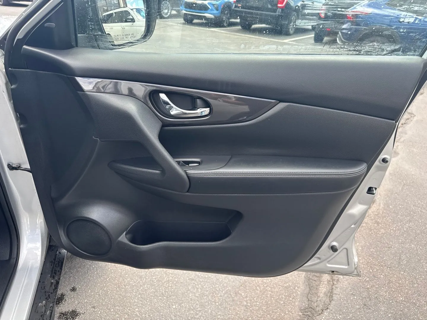 Nissan Rogue photo 11