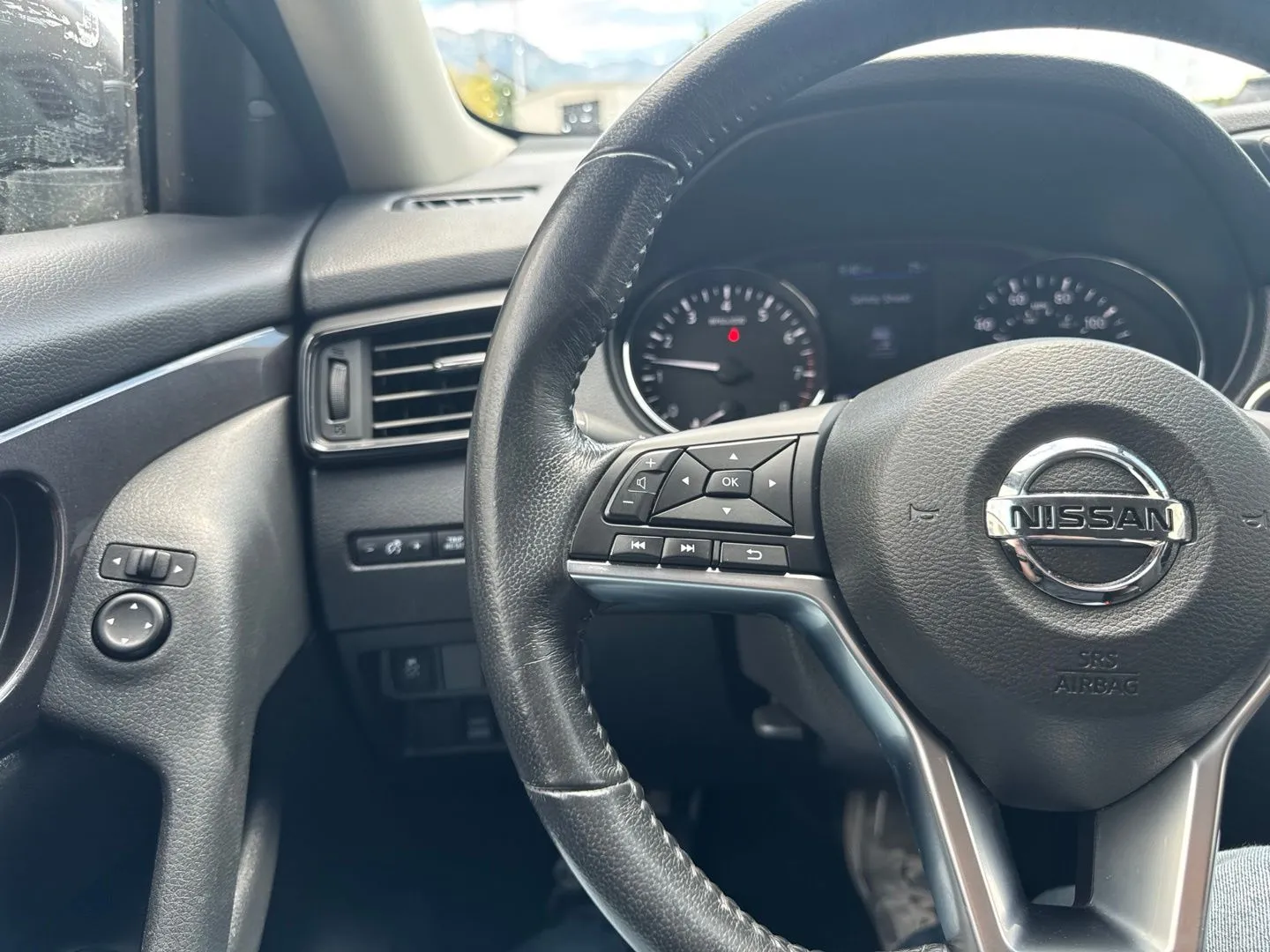 Nissan Rogue photo 22