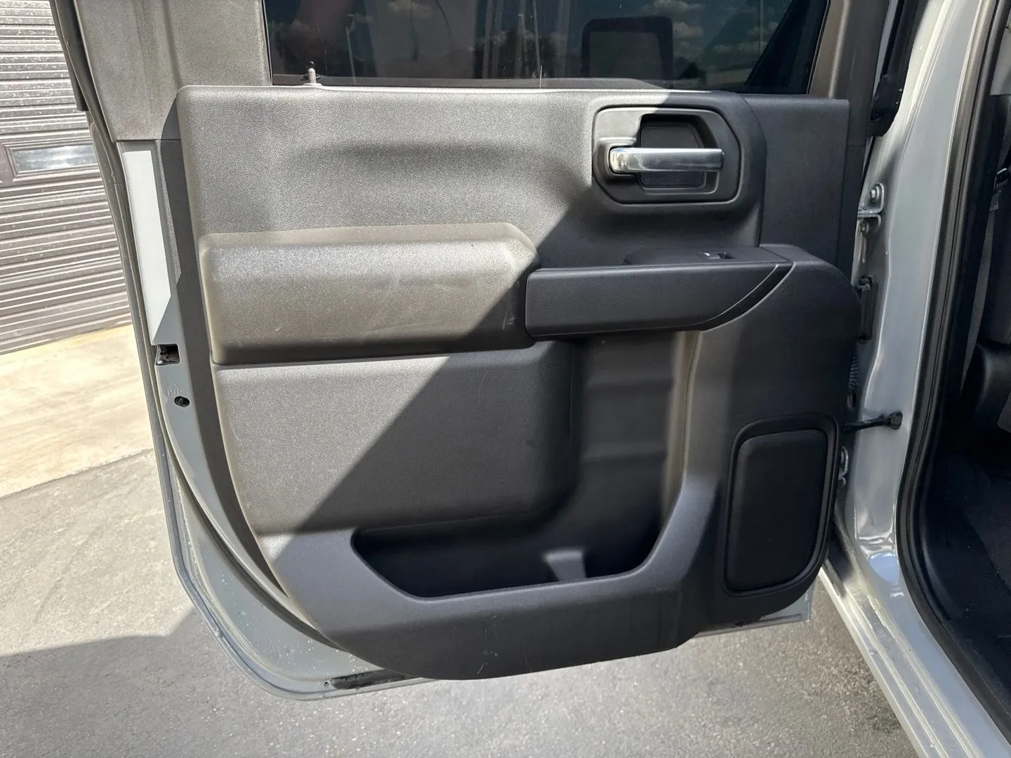 Chevrolet Silverado photo 16