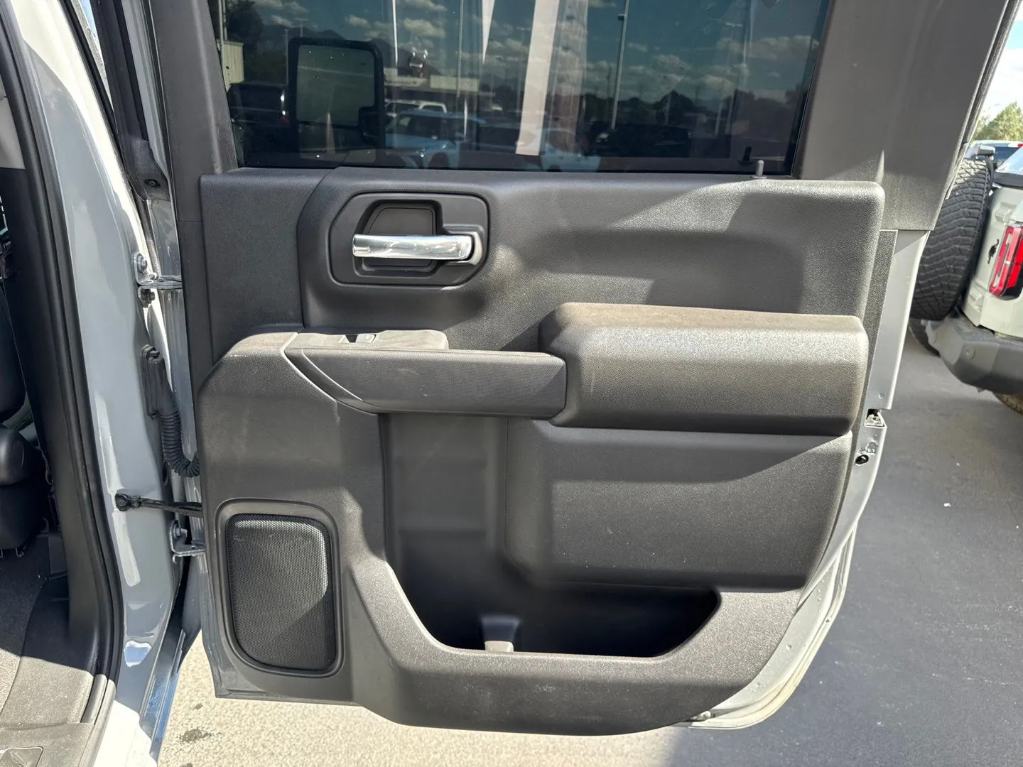 Chevrolet Silverado photo 13