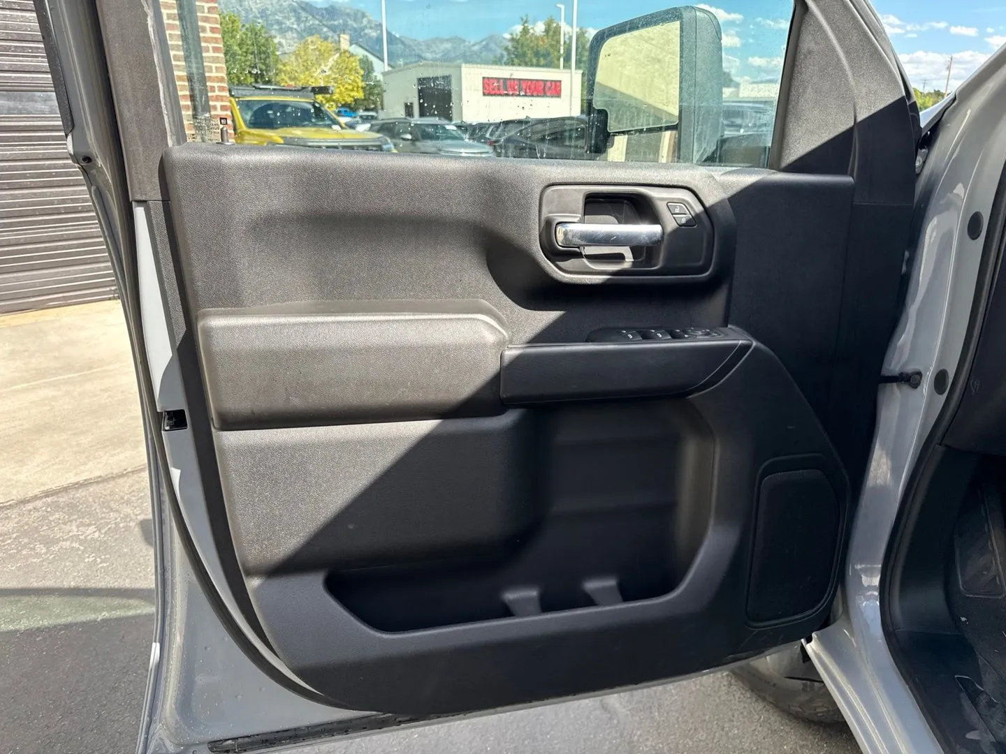 Chevrolet Silverado photo 18