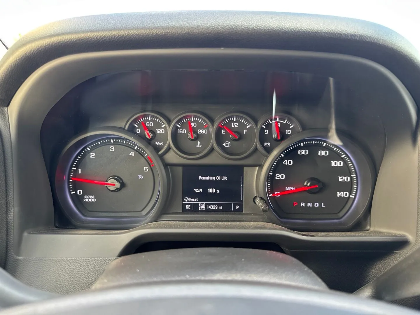 Chevrolet Silverado photo 24
