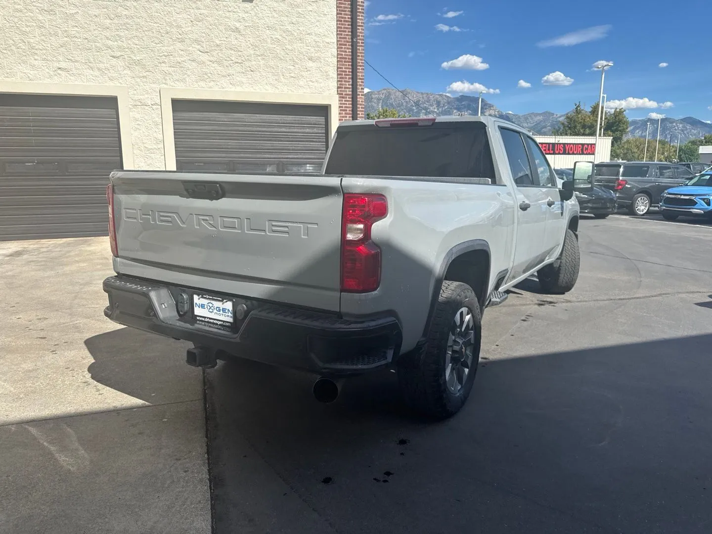 Chevrolet Silverado photo 8