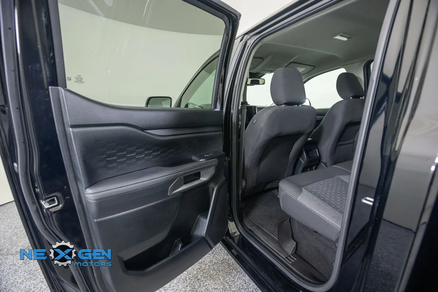 Ford Ranger photo 26