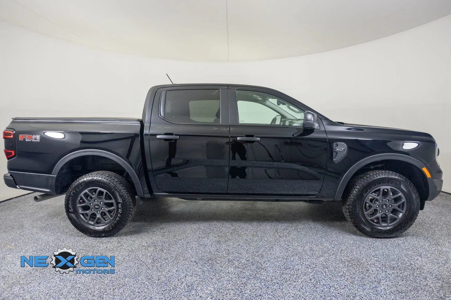 Ford Ranger photo 9
