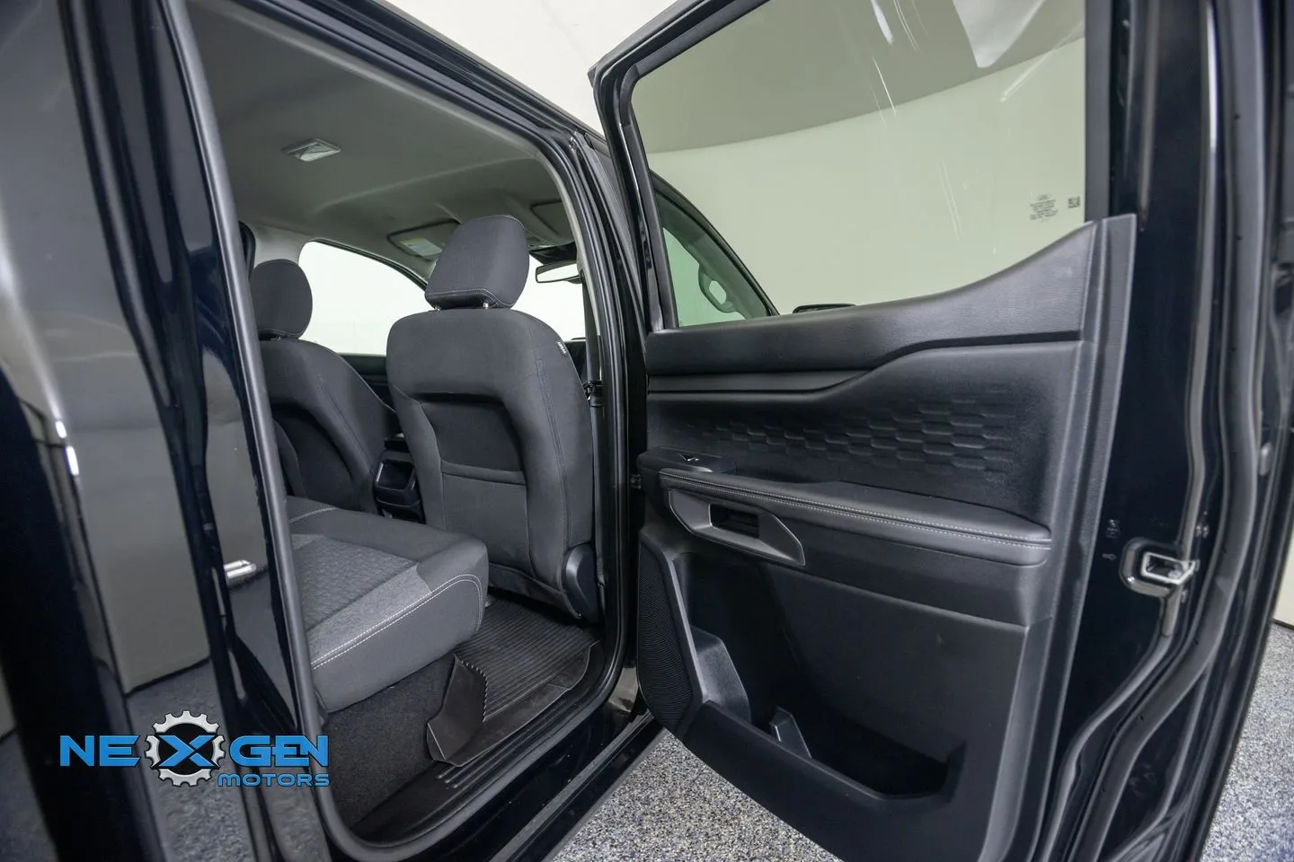 Ford Ranger photo 35
