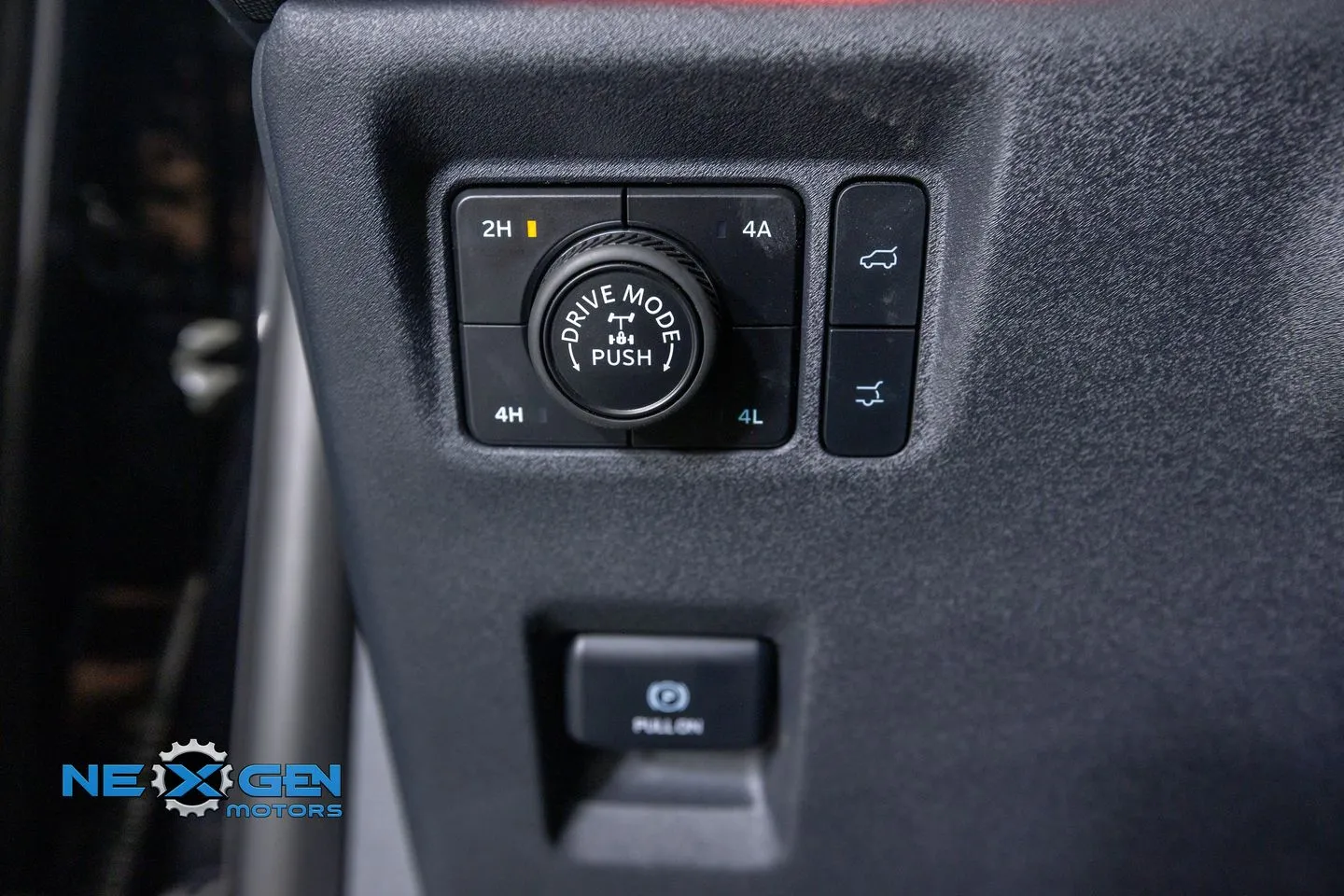 Ford Expedition photo 16