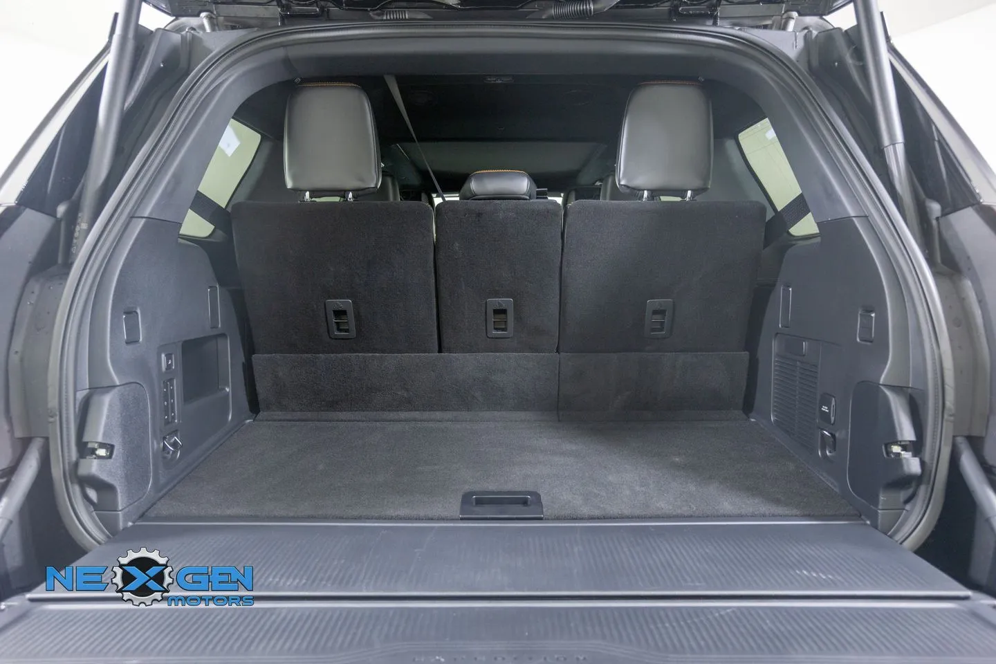 Ford Expedition photo 37