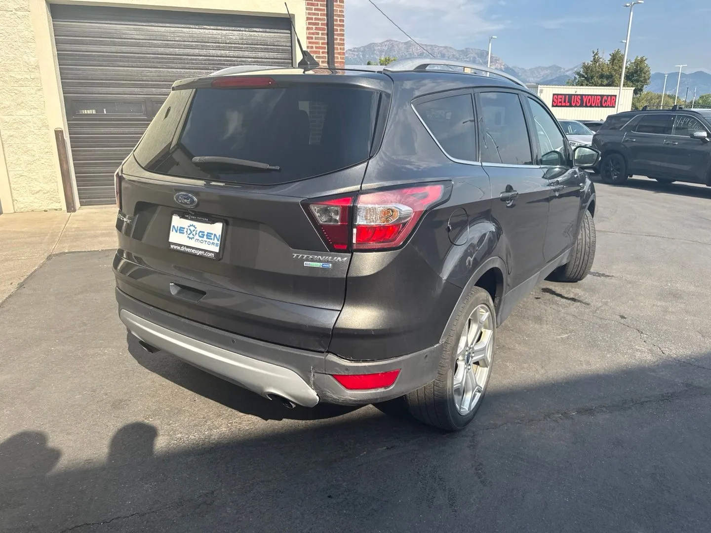 Ford Escape photo 8