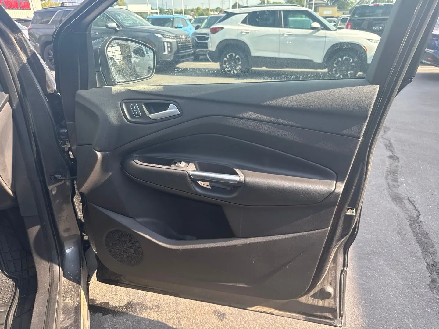 Ford Escape photo 11