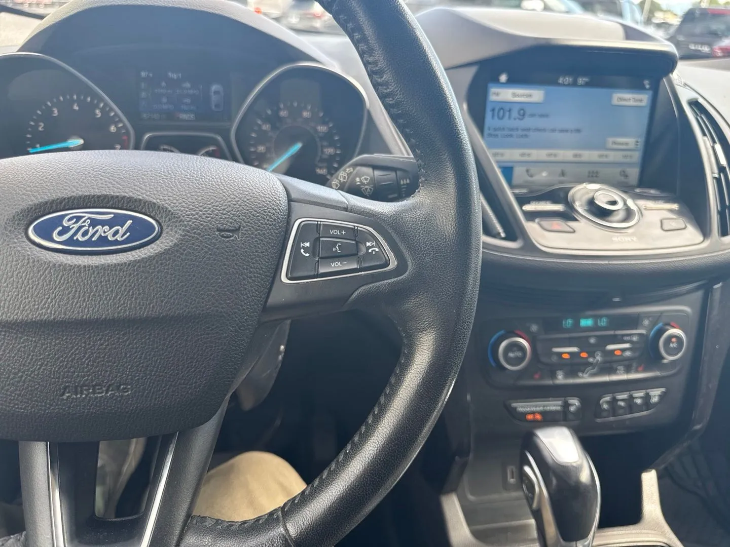 Ford Escape photo 22
