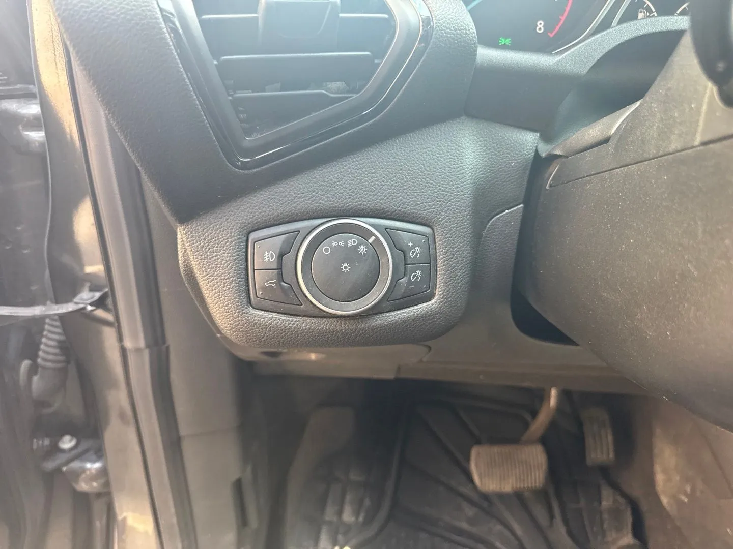 Ford Escape photo 20