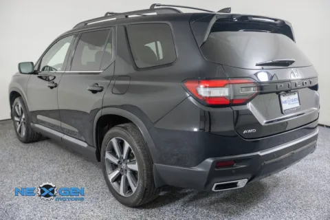 More photos of 2024 Honda Pilot Touring at NeXgen Motors, UT