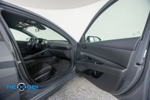 More photos of 2025 Hyundai Elantra SEL Sport at NeXgen Motors, UT